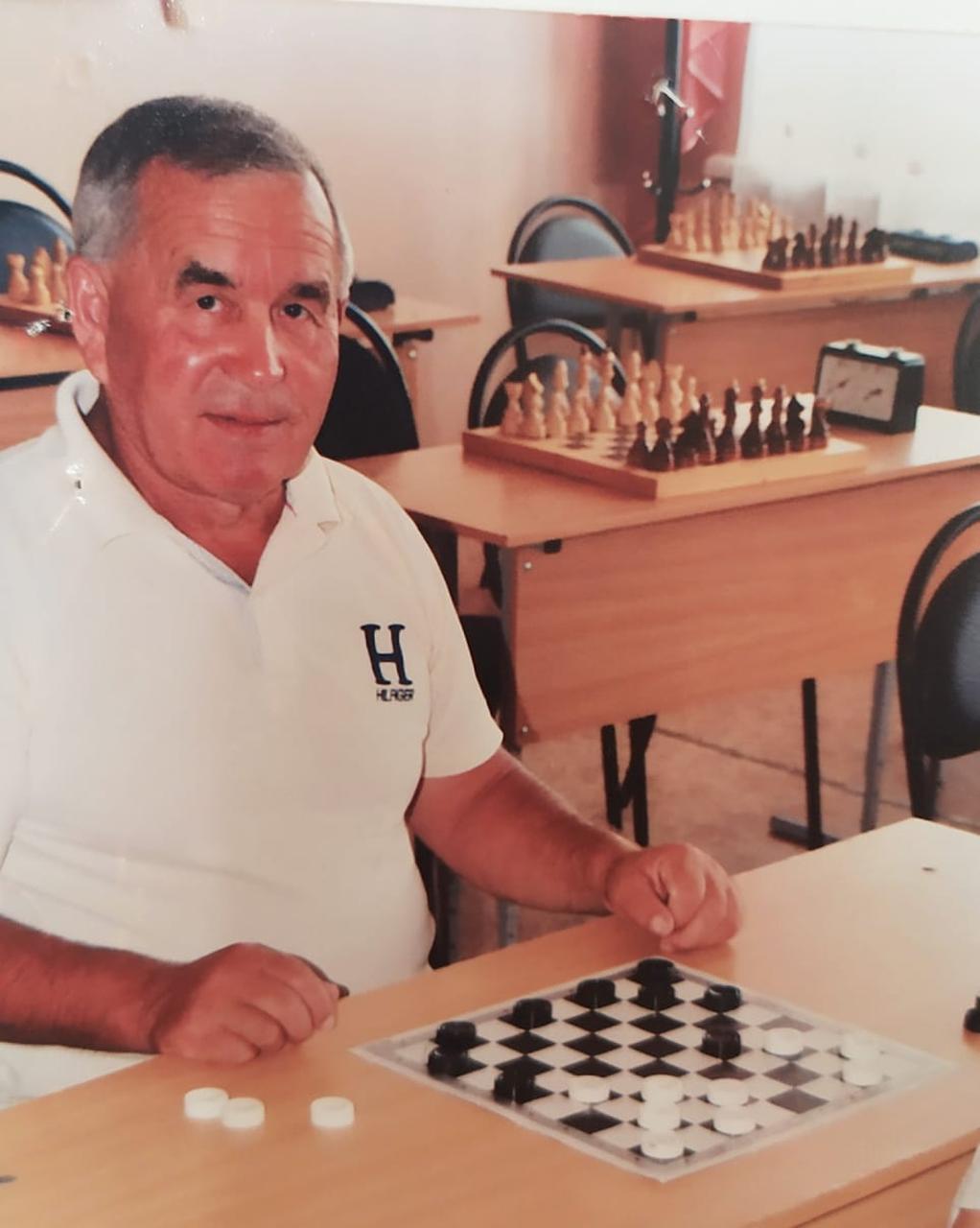 Поздравляем с 70-летним юбилеем Манюрова М.И.